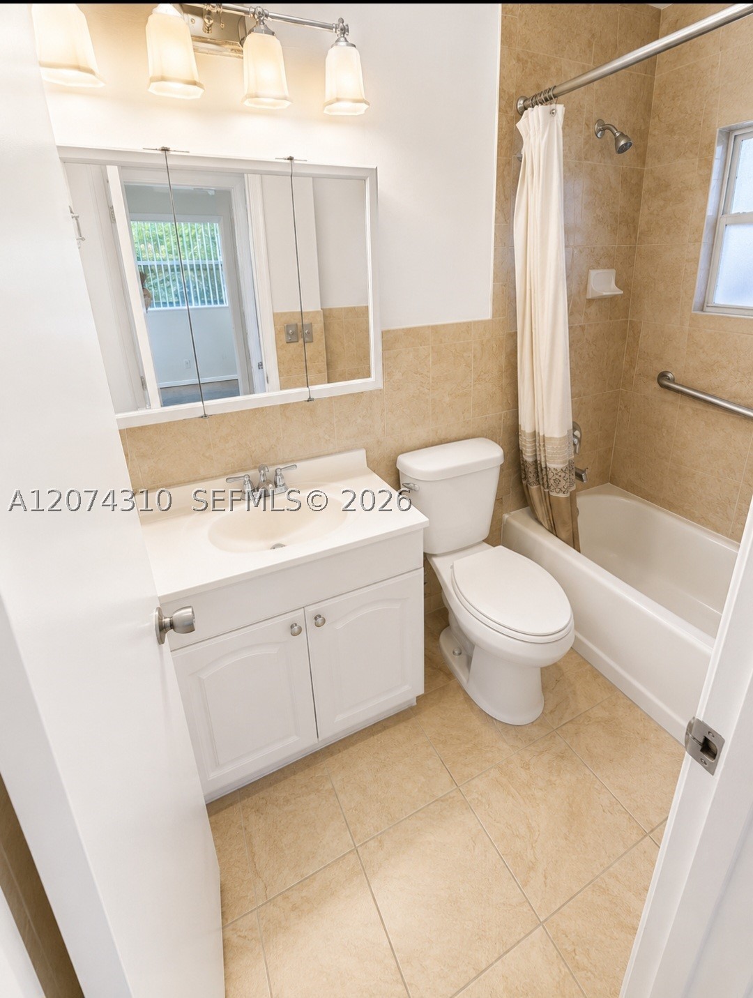 539 Sabal Palm Dr, Lake Park FL 33403