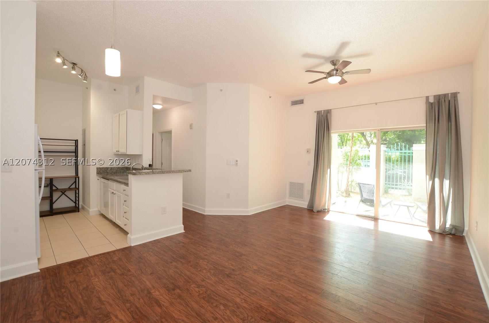 6001 SW 70th St #137, South Miami FL 33143