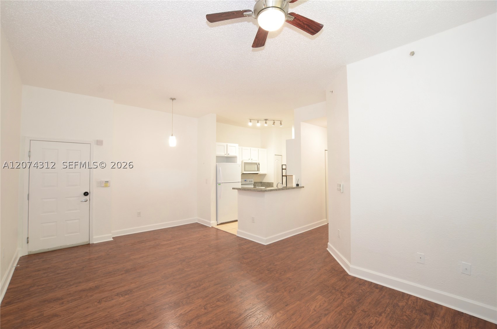 6001 SW 70th St #137, South Miami FL 33143