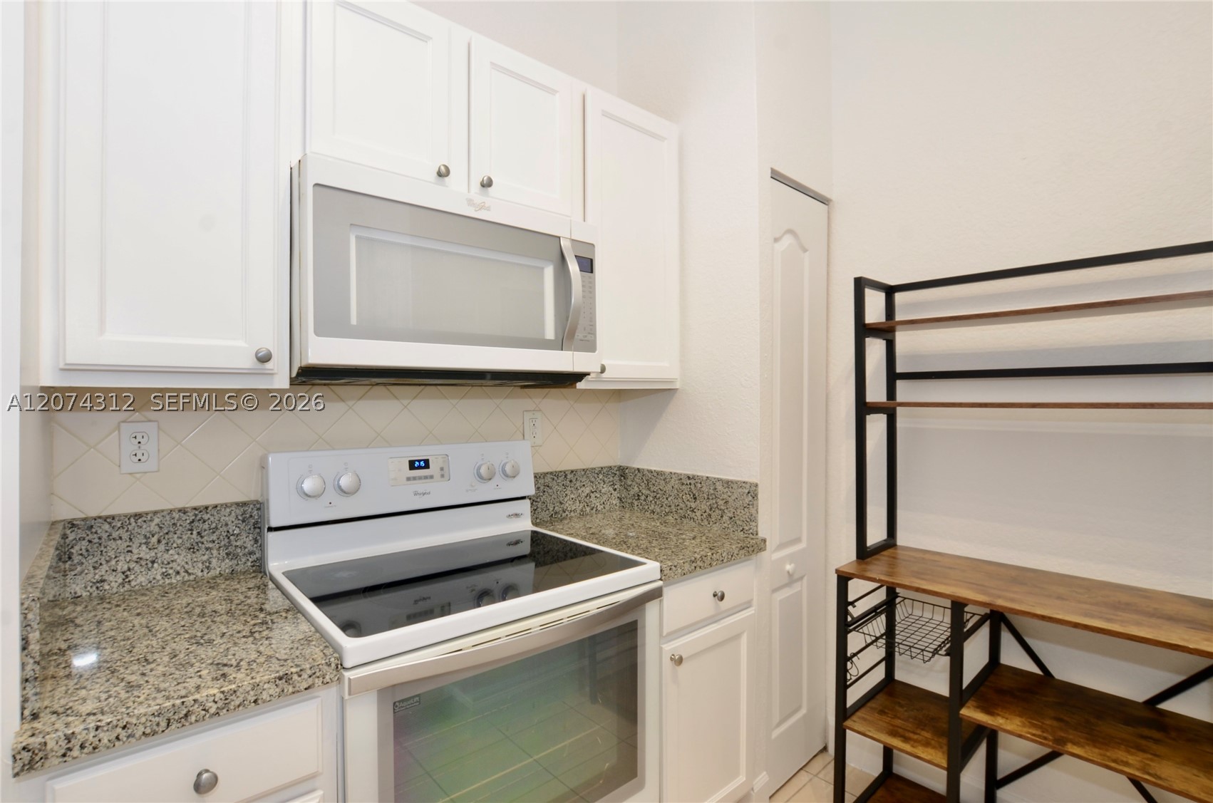 6001 SW 70th St #137, South Miami FL 33143