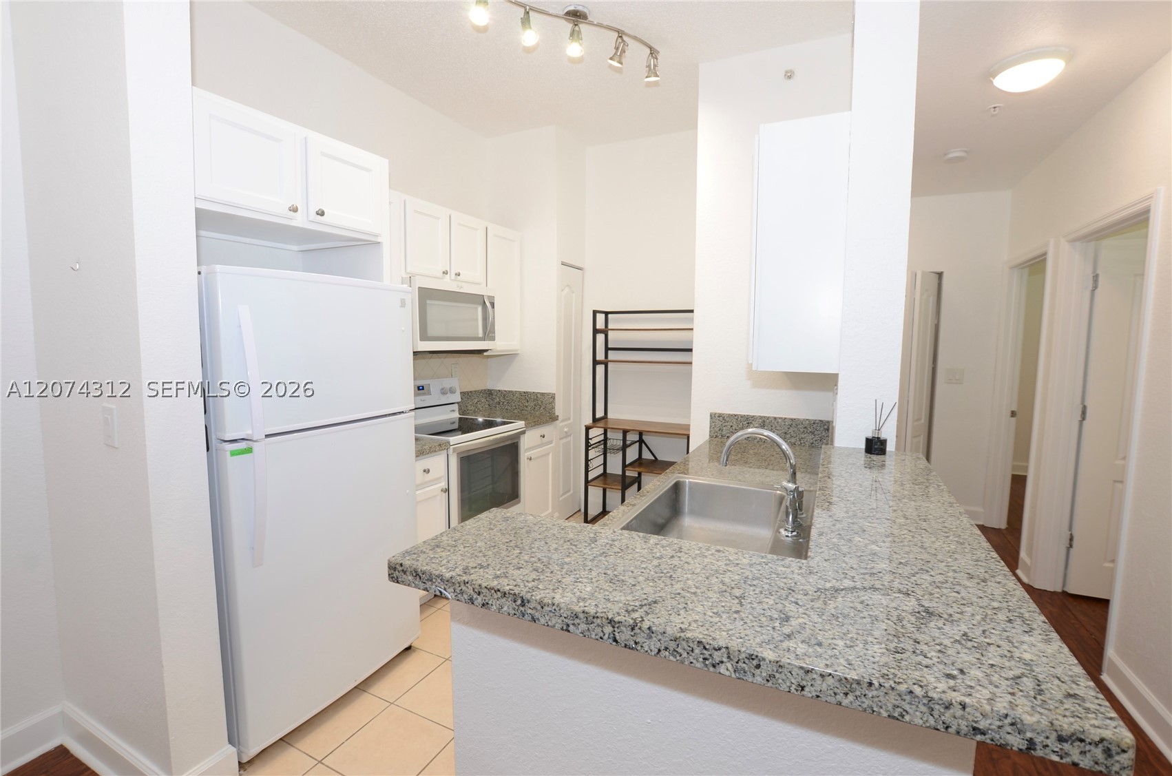 6001 SW 70th St #137, South Miami FL 33143
