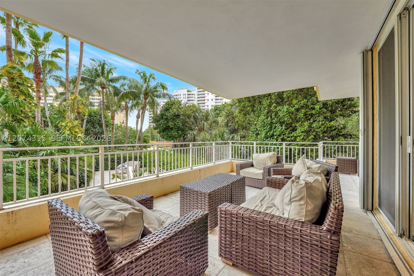 791 Crandon Blvd #301, Key Biscayne FL 33149