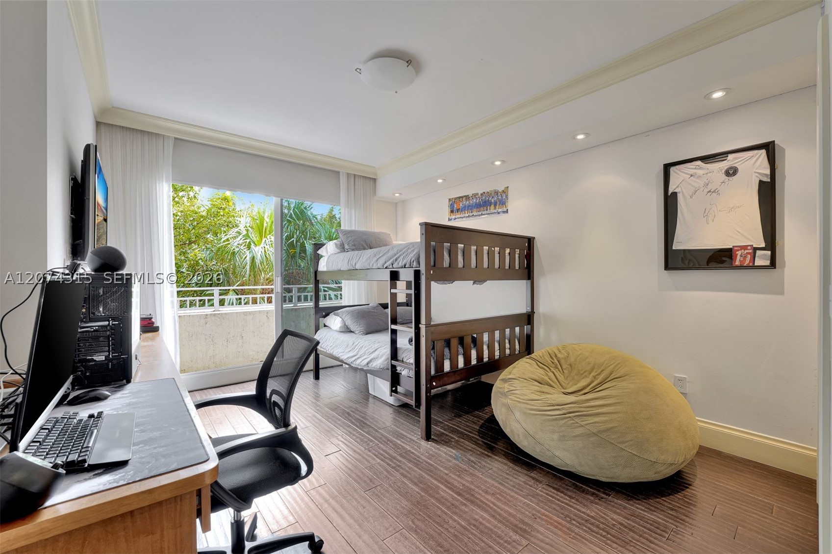 791 Crandon Blvd #301, Key Biscayne FL 33149