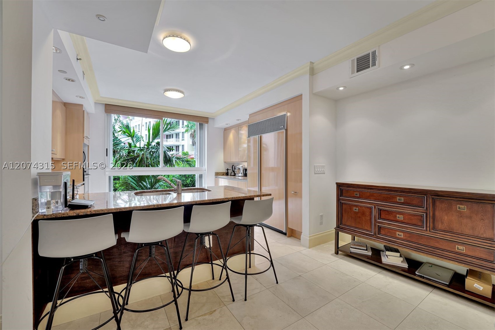 791 Crandon Blvd #301, Key Biscayne FL 33149