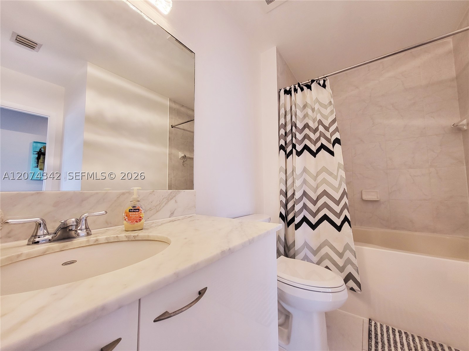 133 NE 2nd Ave #2419, Miami FL 33132