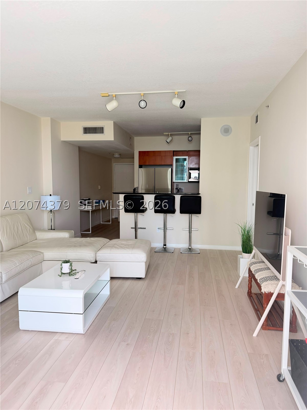 335 S Biscayne Blvd #2003, Miami FL 33131