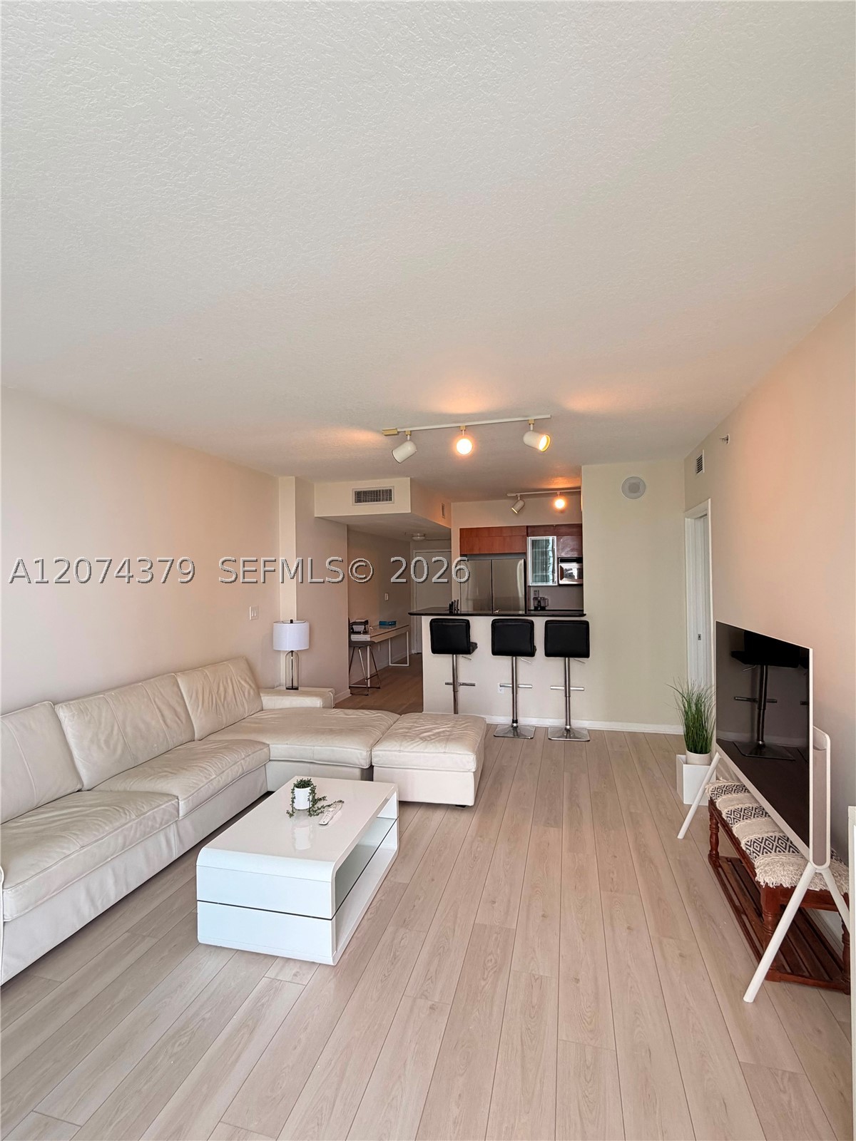 335 S Biscayne Blvd #2003, Miami FL 33131