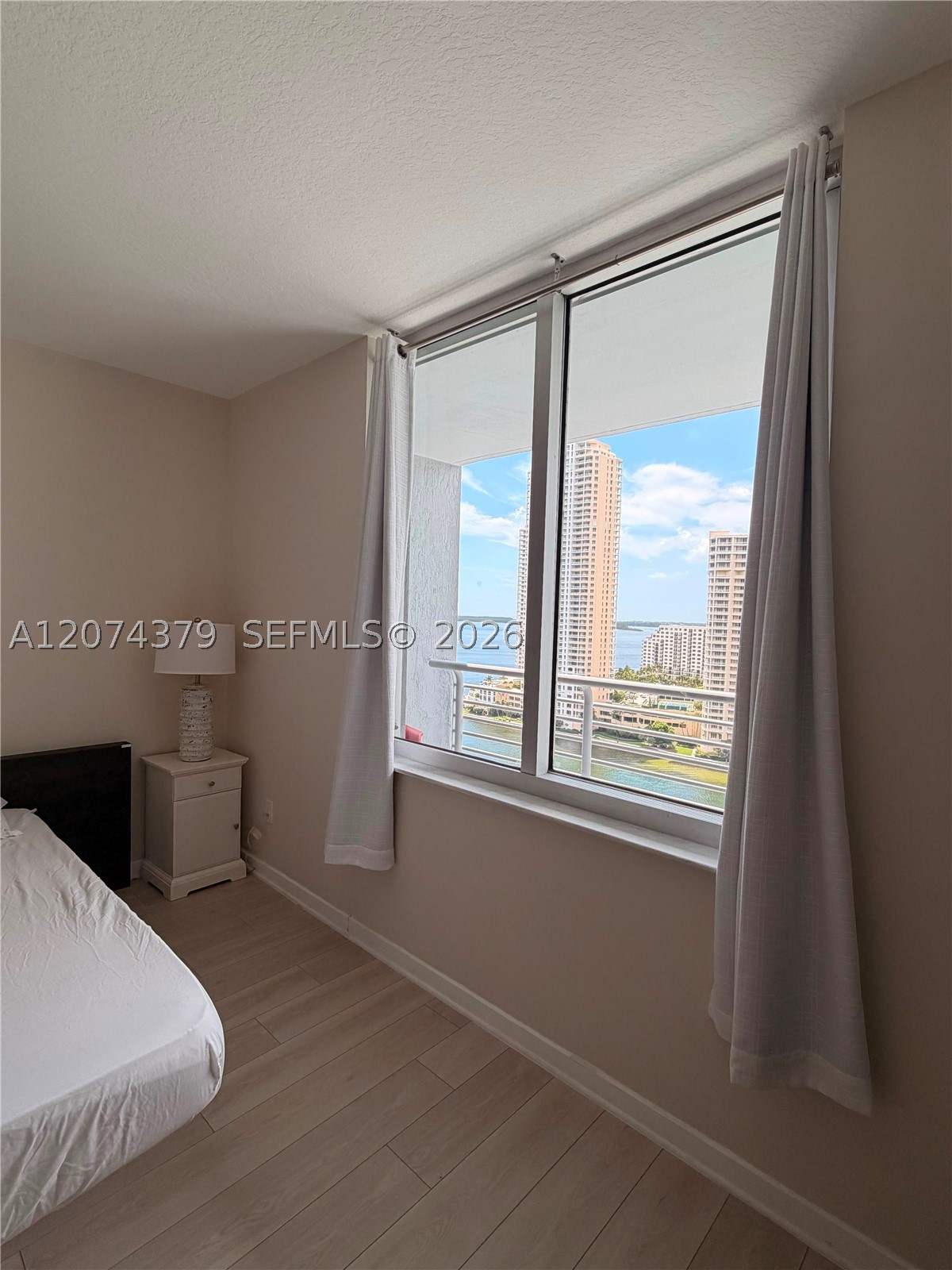 335 S Biscayne Blvd #2003, Miami FL 33131