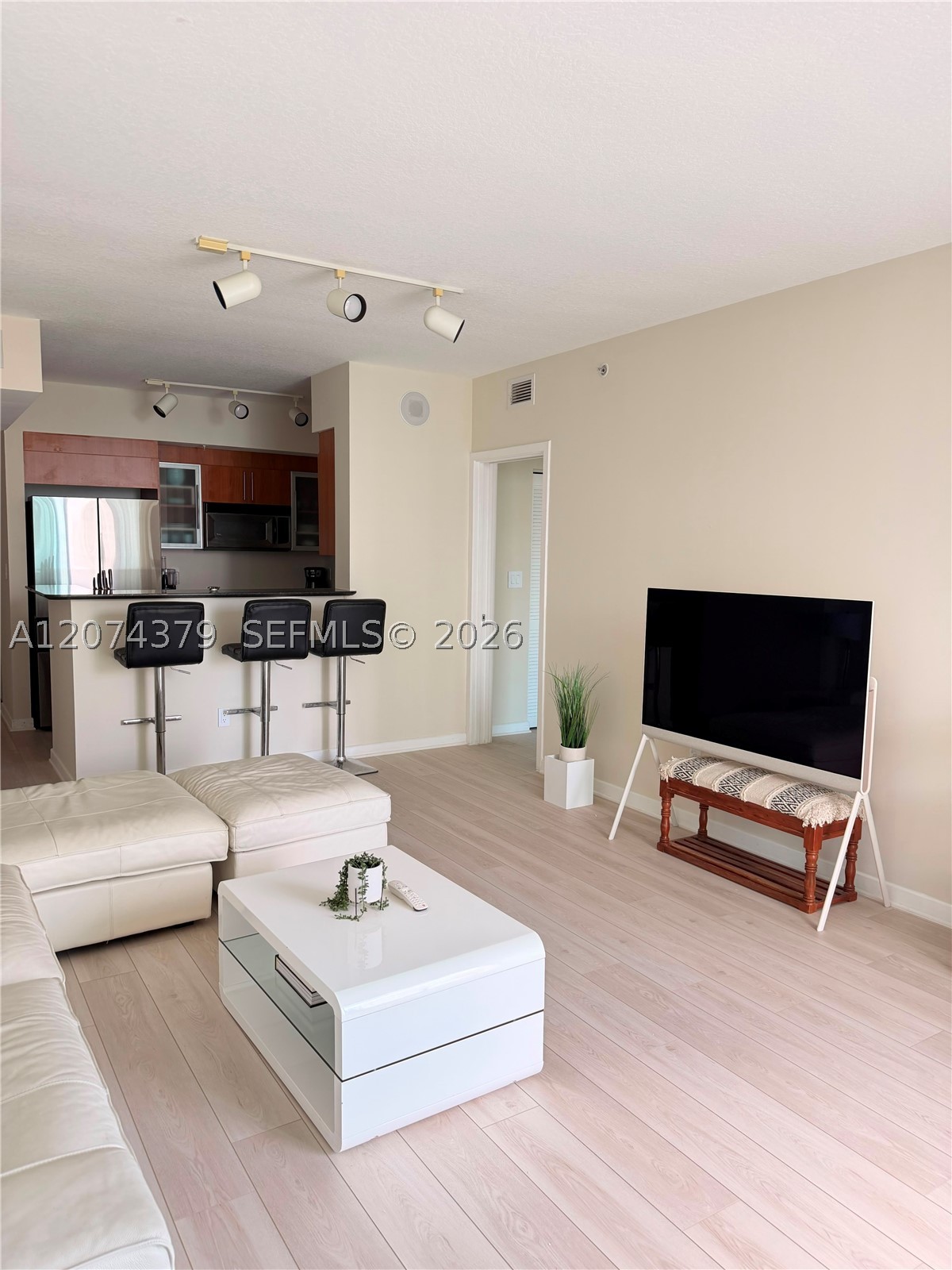 335 S Biscayne Blvd #2003, Miami FL 33131