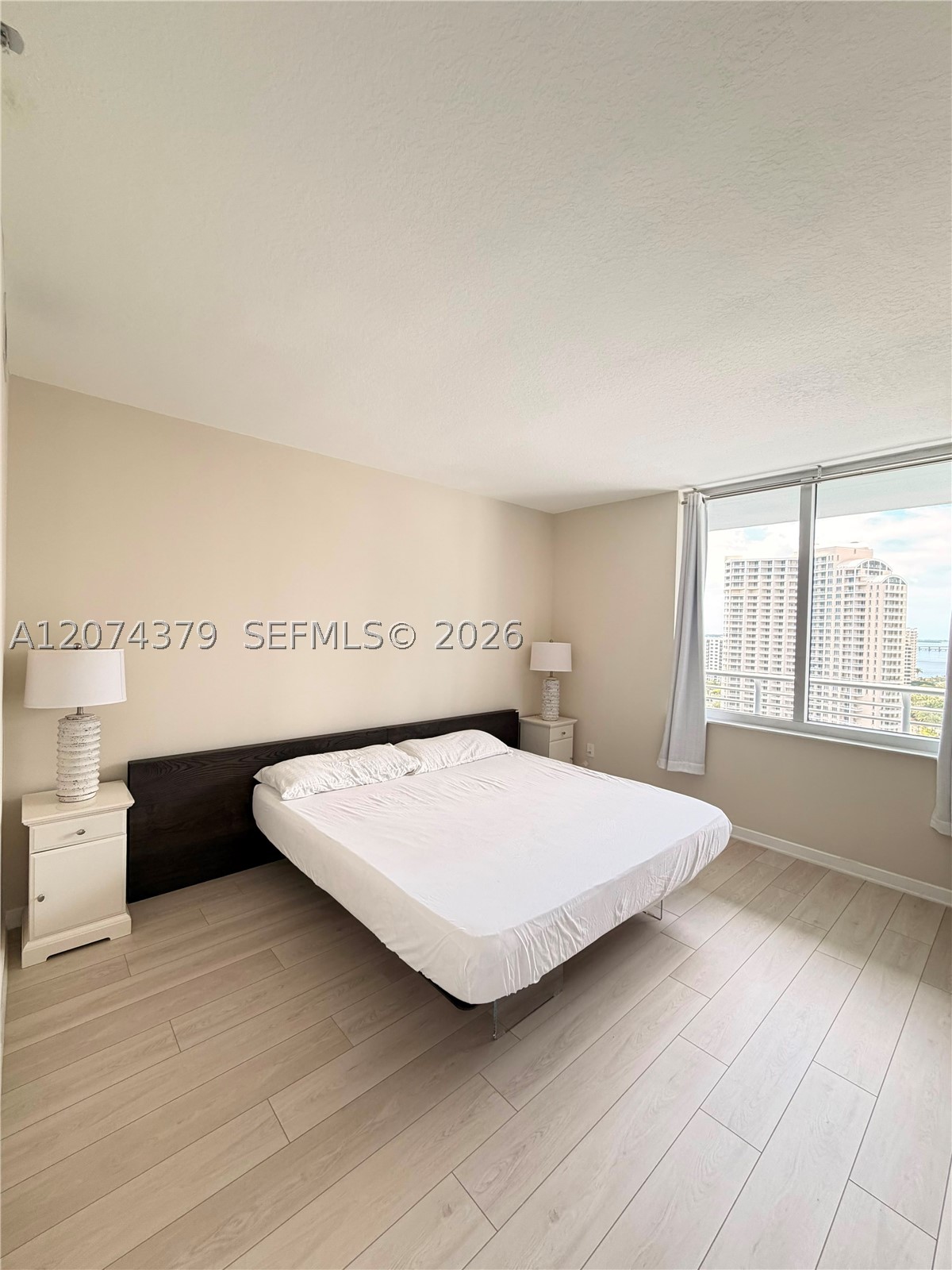 335 S Biscayne Blvd #2003, Miami FL 33131