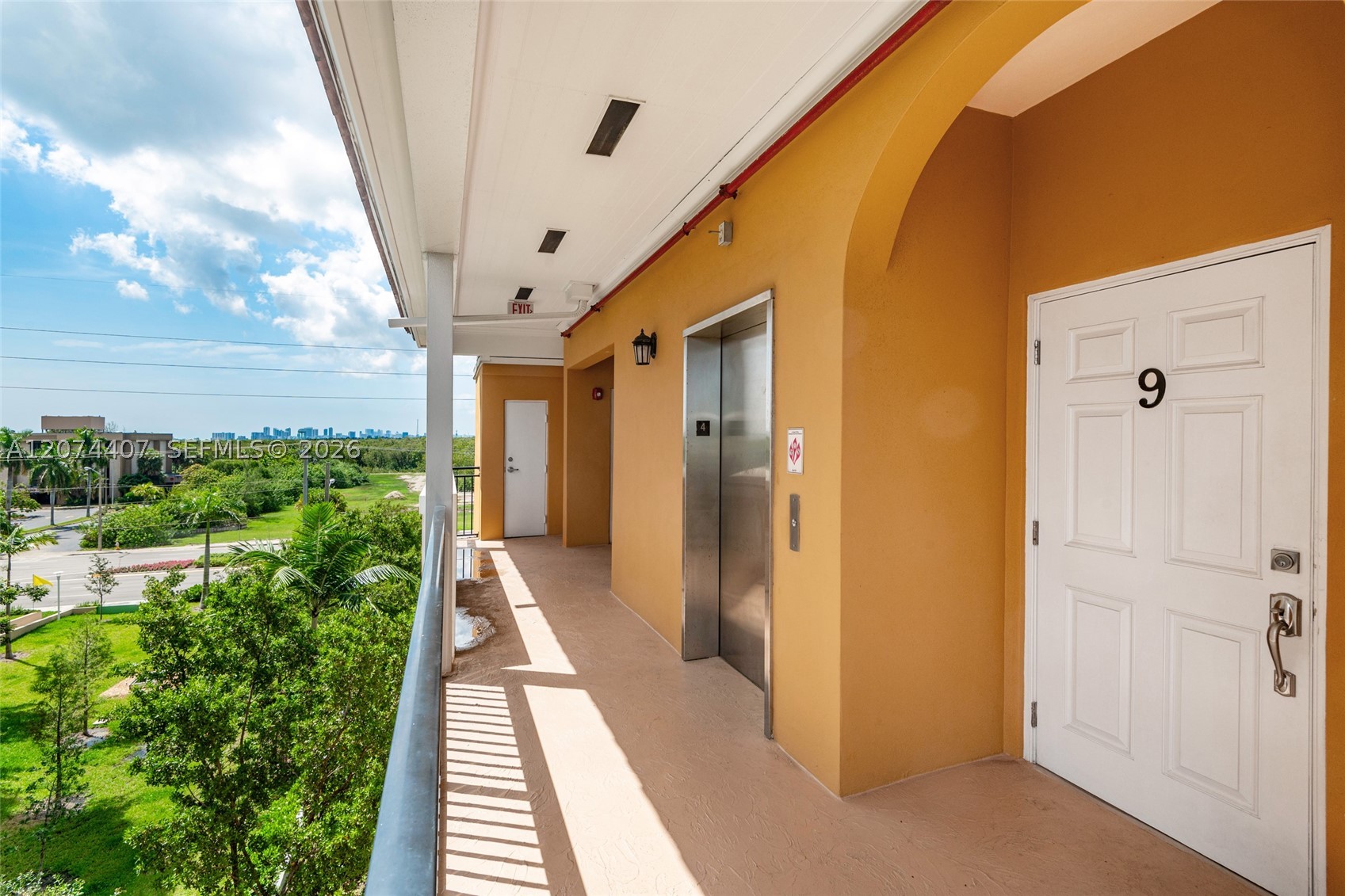 555 E Dania Beach Blvd #9, Dania Beach FL 33004