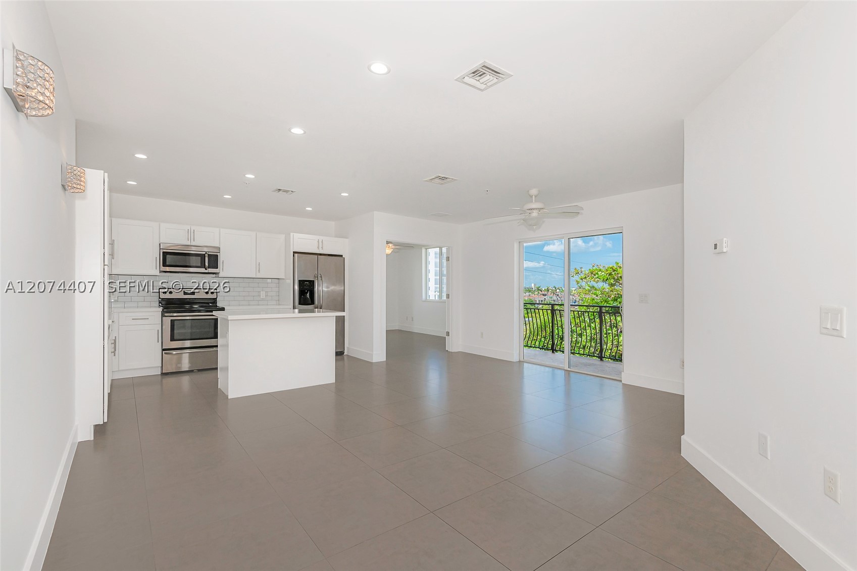 555 E Dania Beach Blvd #9, Dania Beach FL 33004