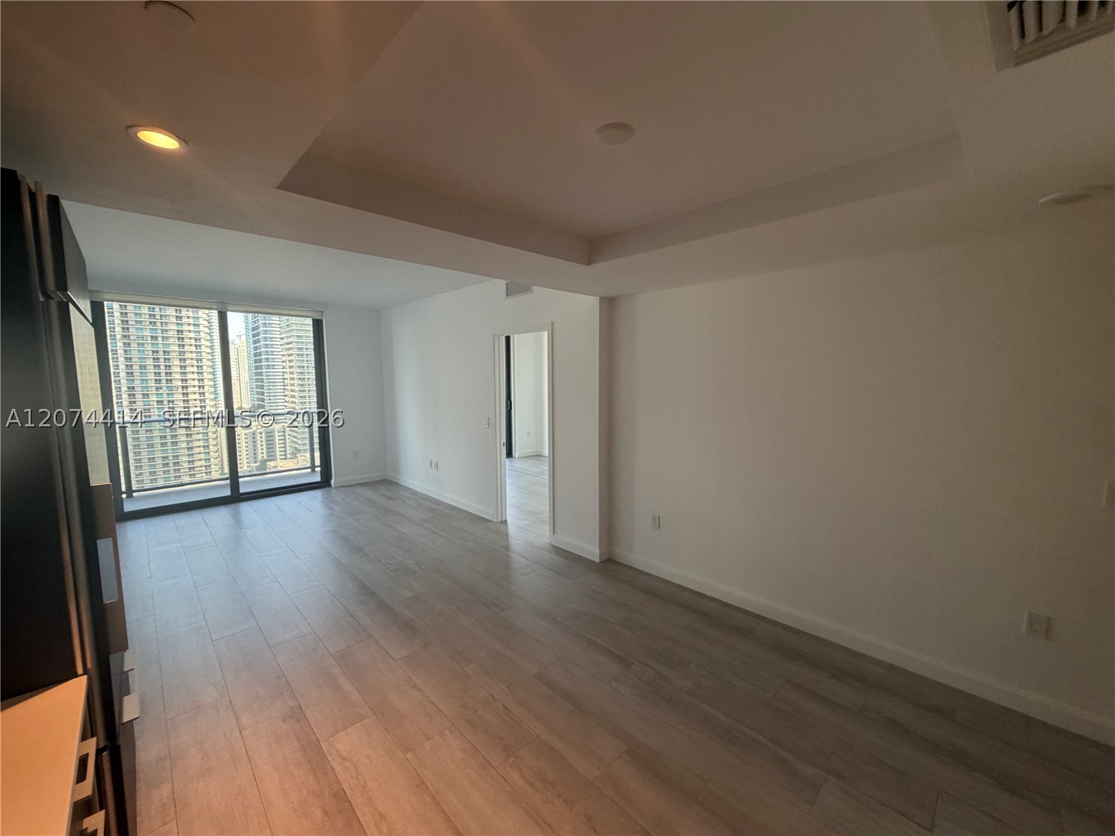 45 SW 9th St #2504, Miami FL 33130
