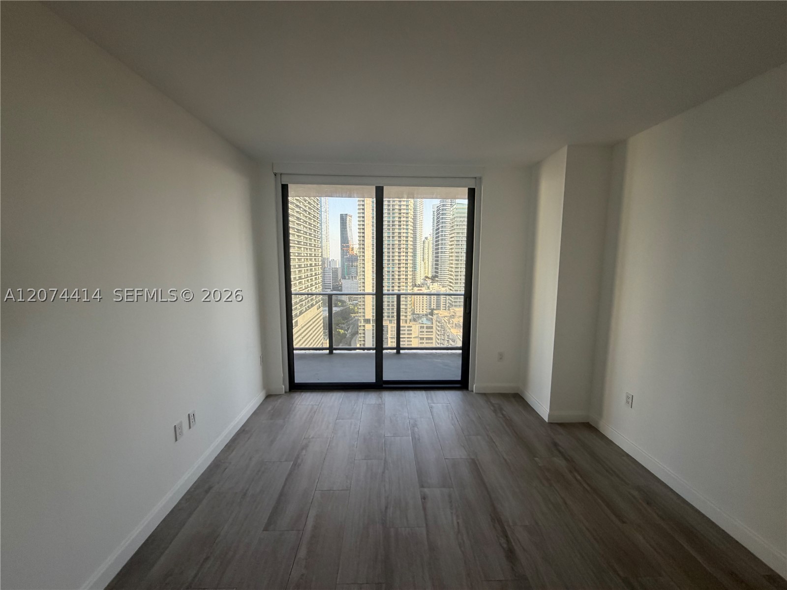 45 SW 9th St #2504, Miami FL 33130