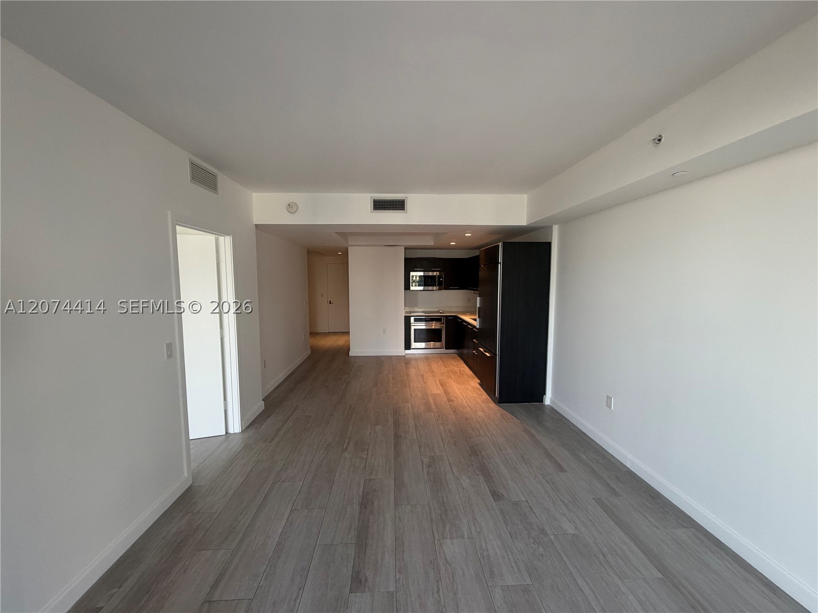 45 SW 9th St #2504, Miami FL 33130