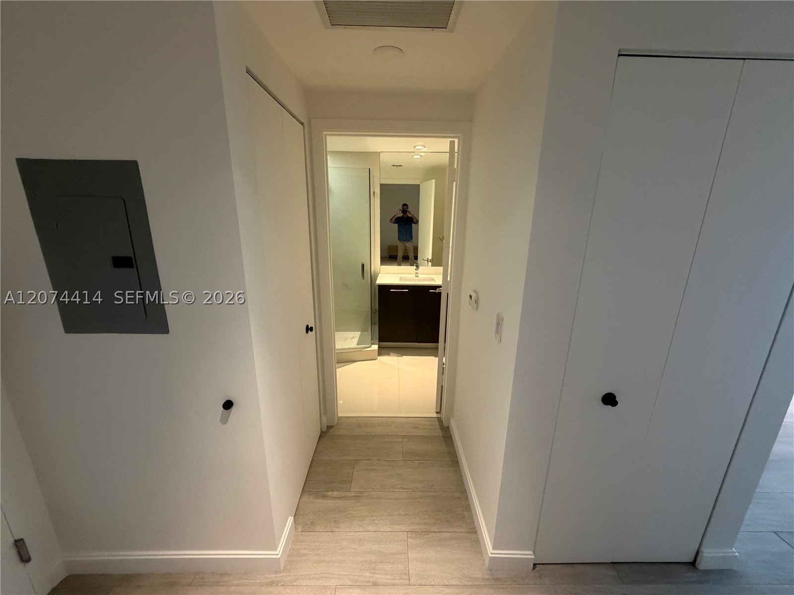 45 SW 9th St #2504, Miami FL 33130