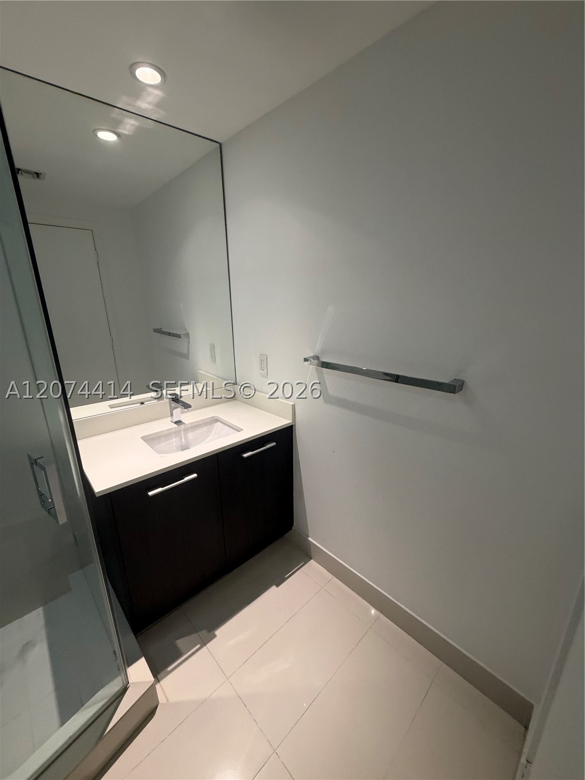 45 SW 9th St #2504, Miami FL 33130