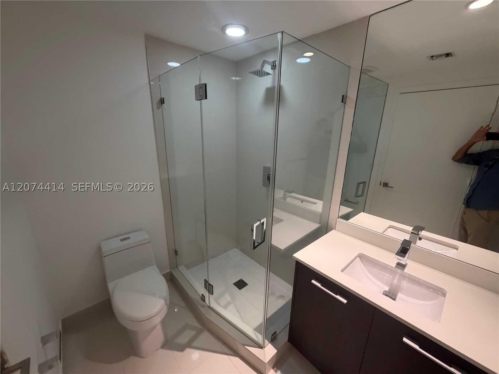 45 SW 9th St #2504, Miami FL 33130