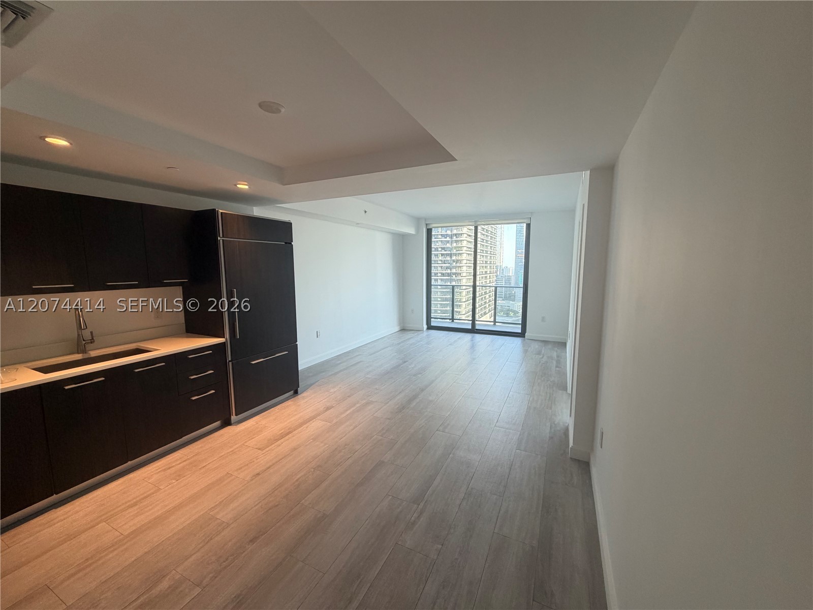 45 SW 9th St #2504, Miami FL 33130