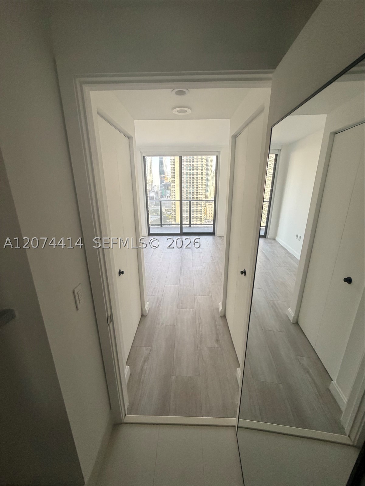 45 SW 9th St #2504, Miami FL 33130