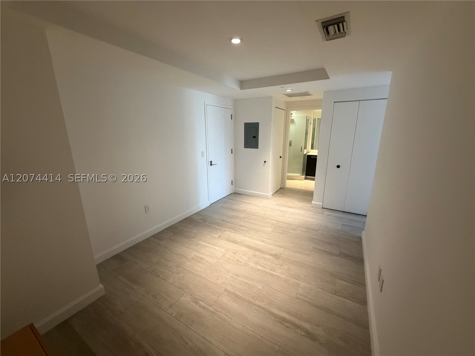 45 SW 9th St #2504, Miami FL 33130