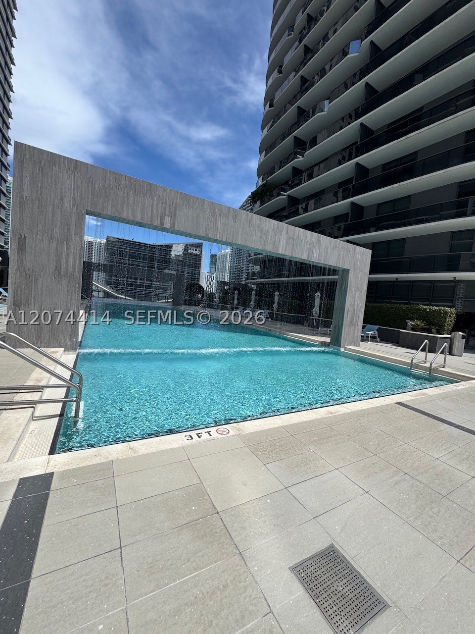 45 SW 9th St #2504, Miami FL 33130