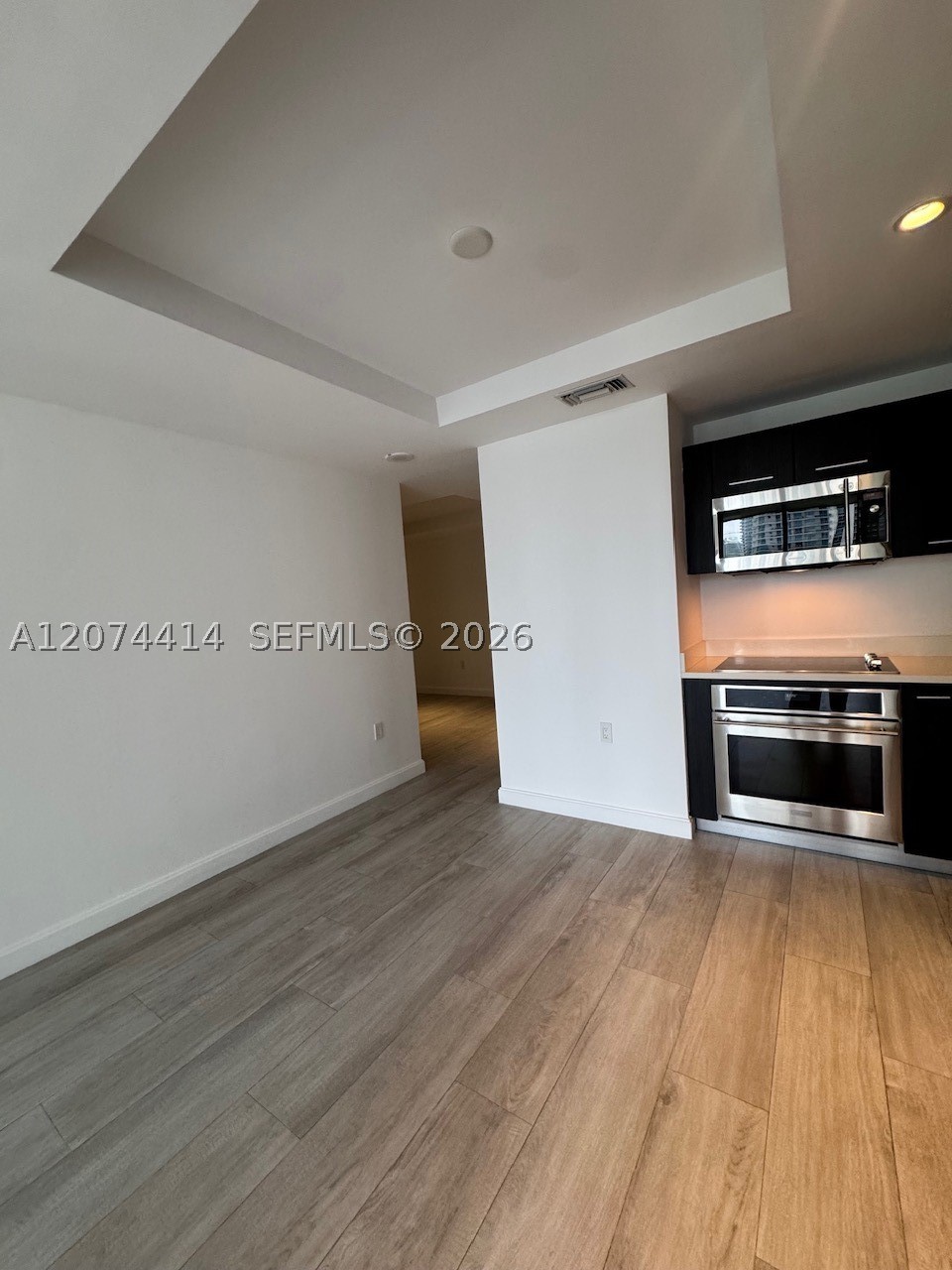 45 SW 9th St #2504, Miami FL 33130