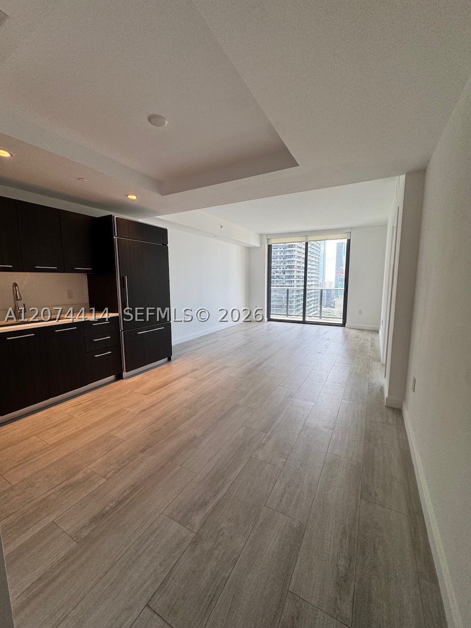 45 SW 9th St #2504, Miami FL 33130