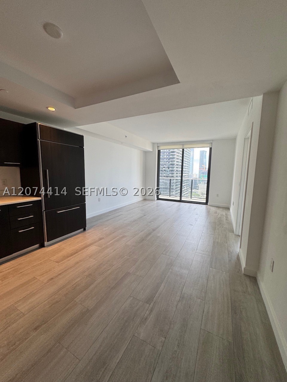 45 SW 9th St #2504, Miami FL 33130