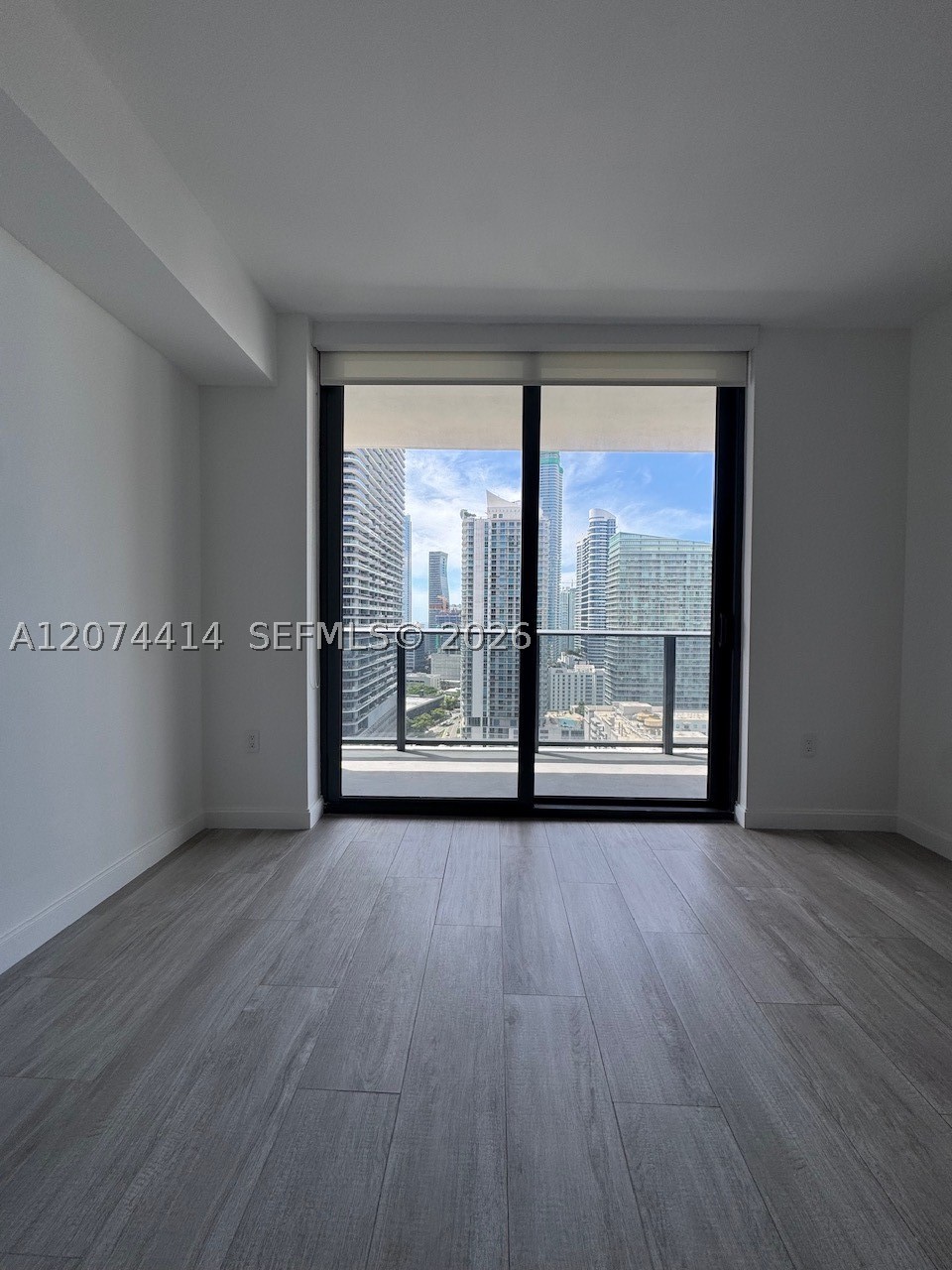 45 SW 9th St #2504, Miami FL 33130