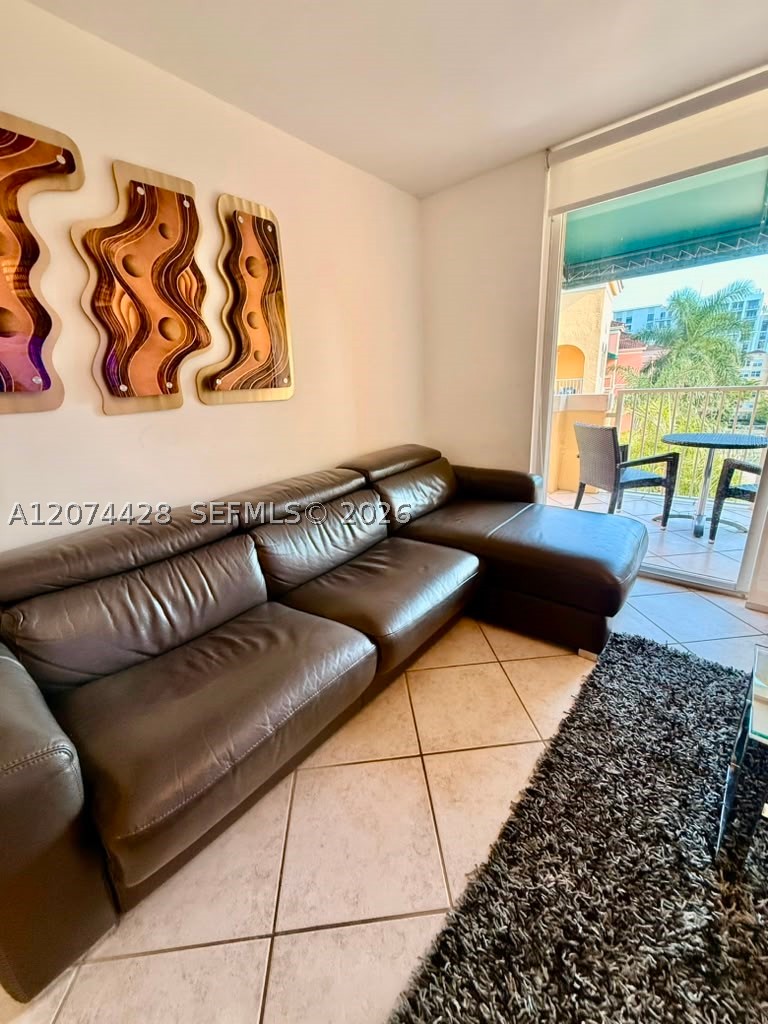 19701 E Country Club Dr #5605, Aventura FL 33180