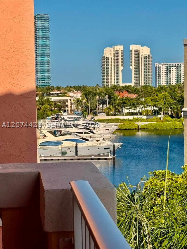 19701 E Country Club Dr #5605, Aventura FL 33180