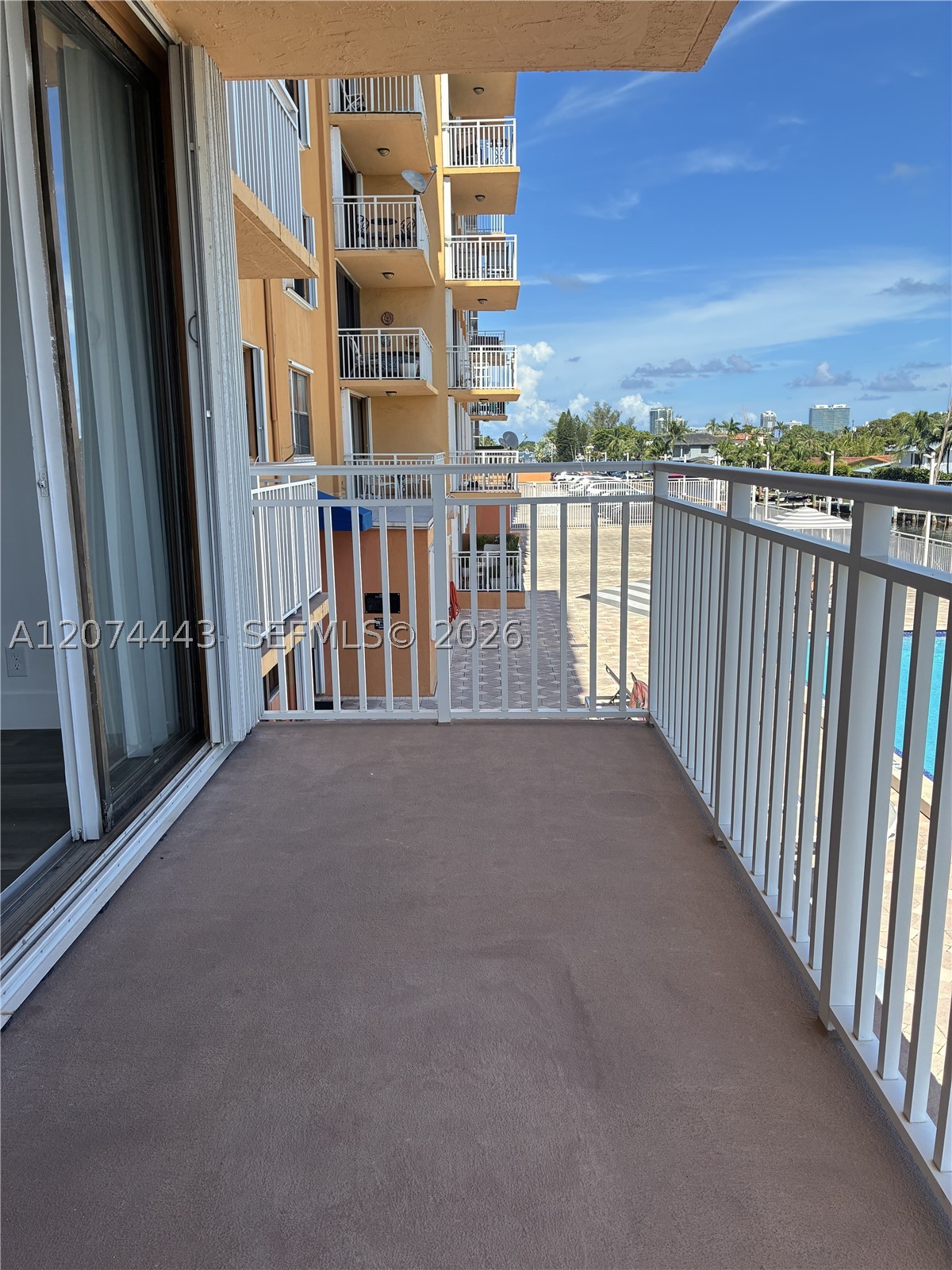 2450 NE 135th St #209, North Miami FL 33181