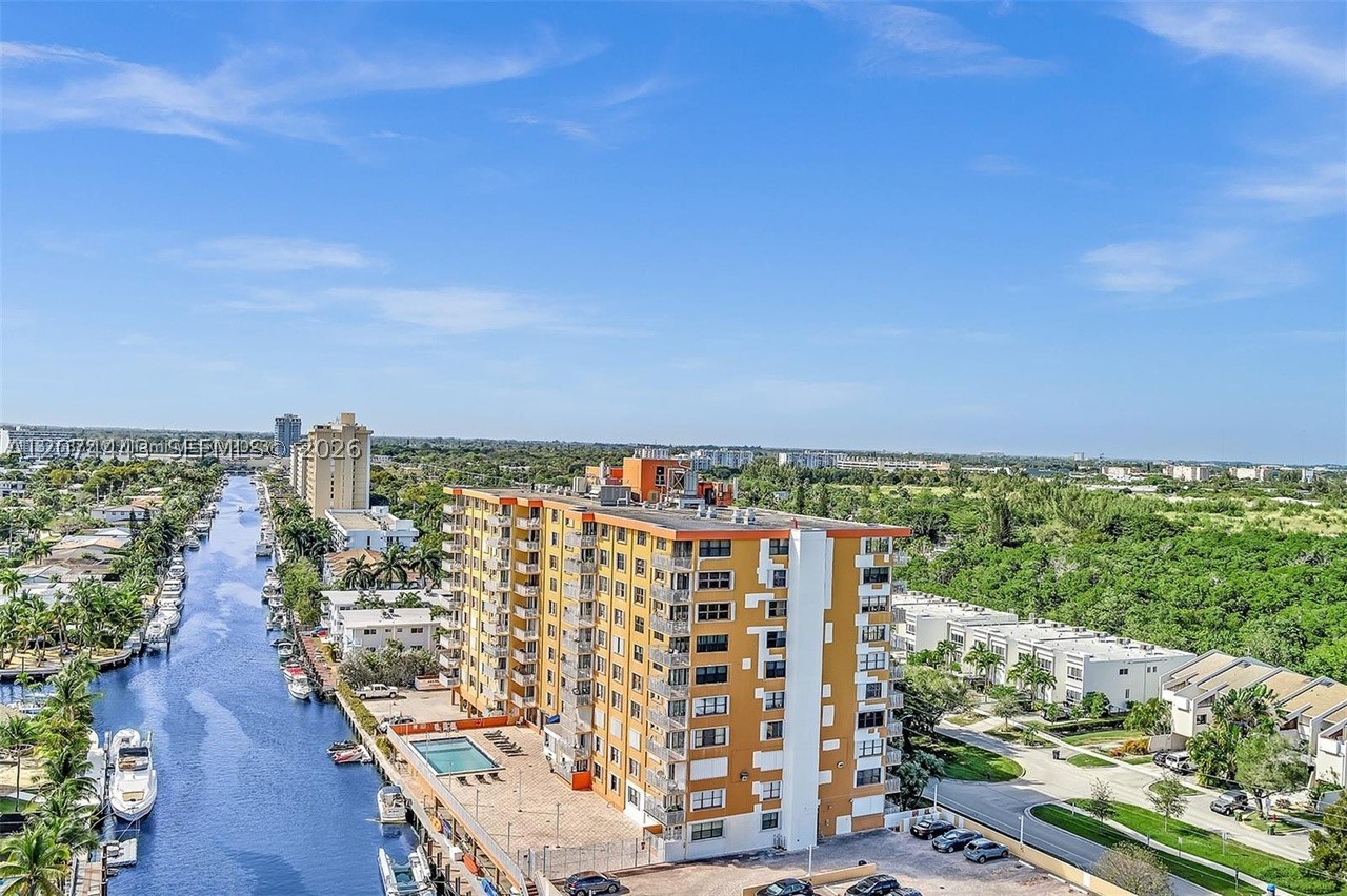 2450 NE 135th St #209, North Miami FL 33181