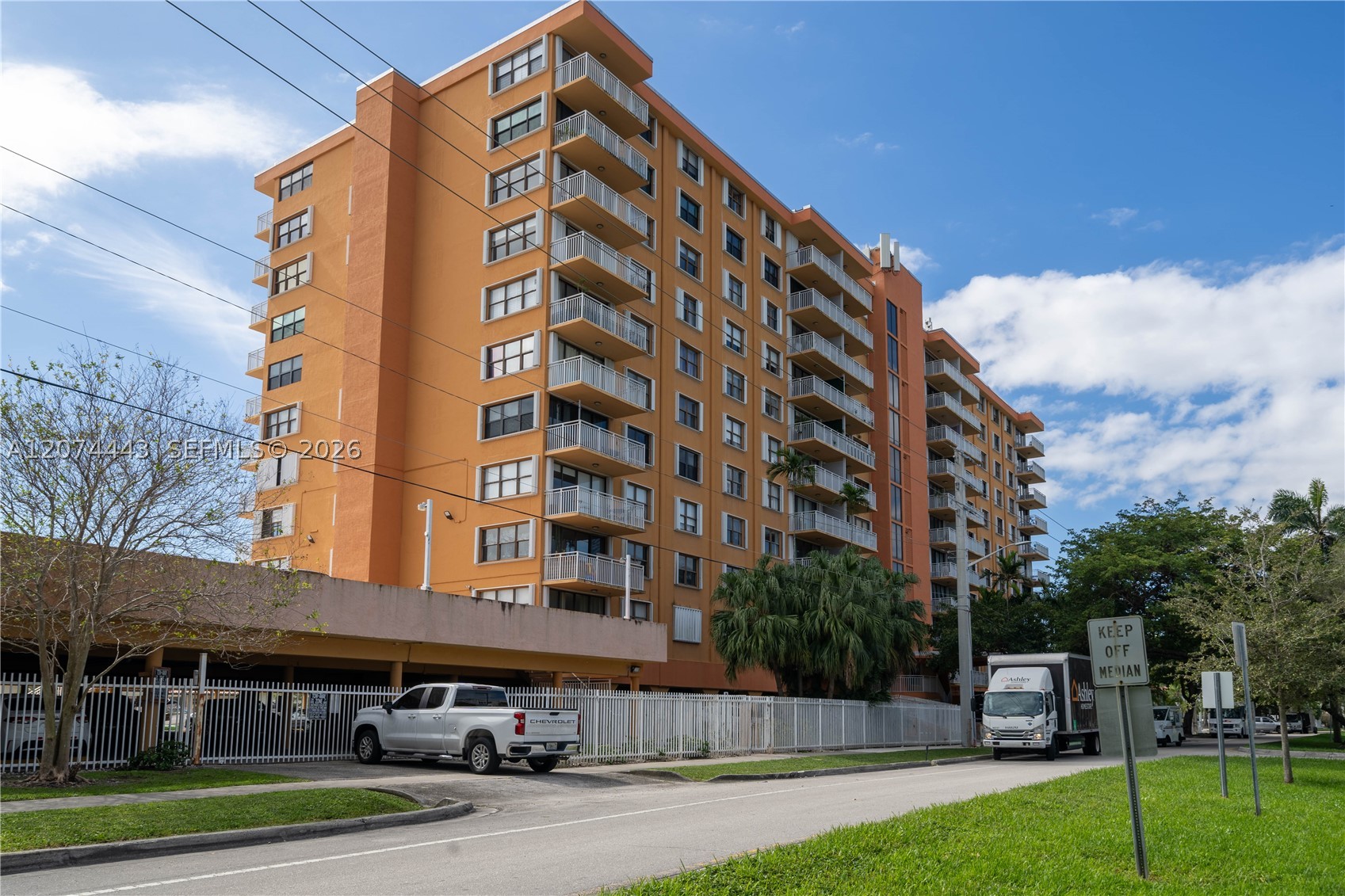 2450 NE 135th St #209, North Miami FL 33181