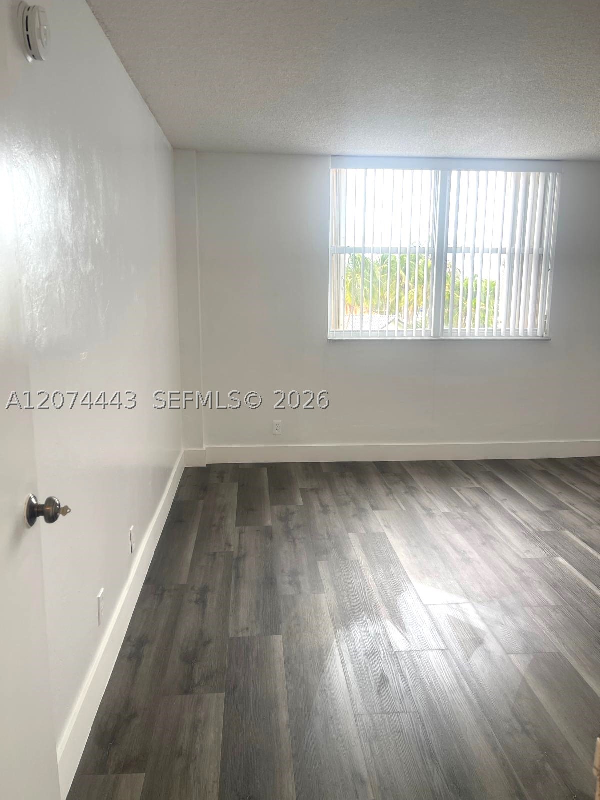 2450 NE 135th St #209, North Miami FL 33181