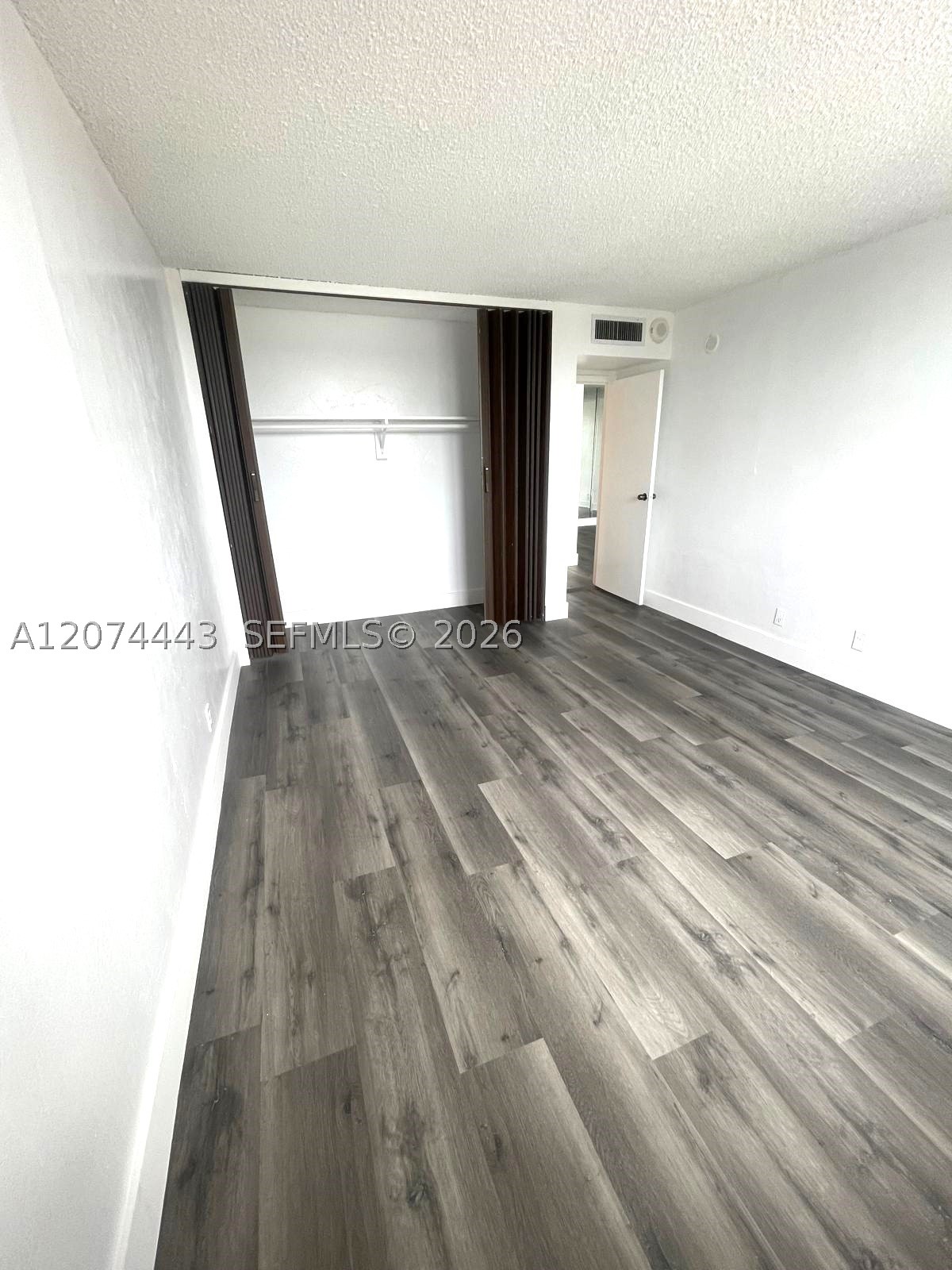 2450 NE 135th St #209, North Miami FL 33181