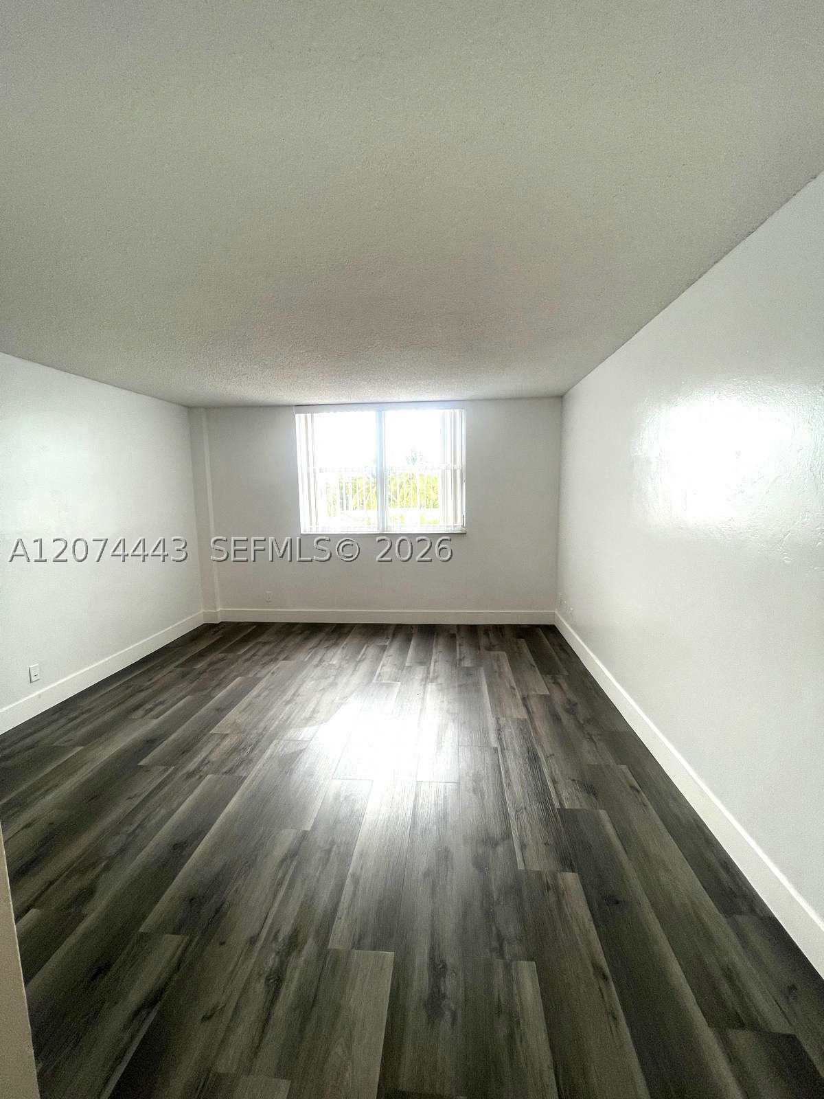 2450 NE 135th St #209, North Miami FL 33181