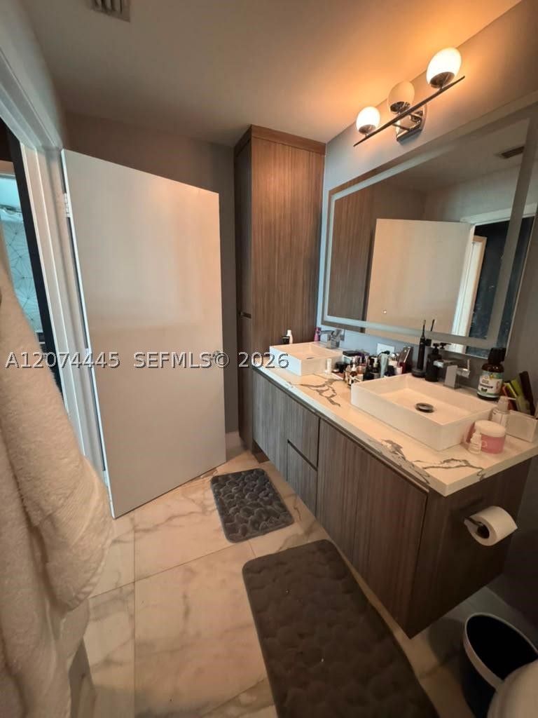 1900 N Bayshore Dr #2308, Miami FL 33132