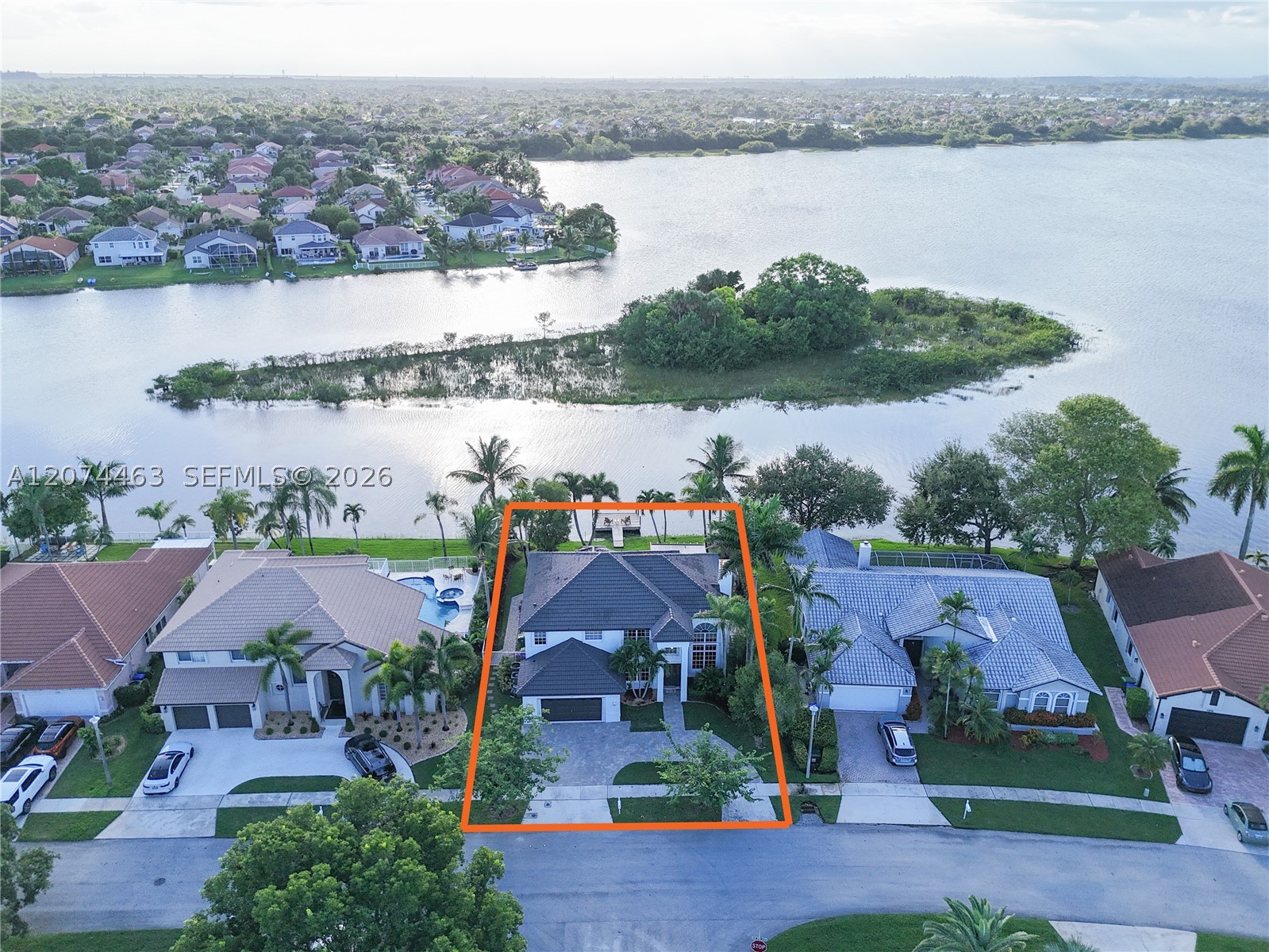 1108 NW 180th Ave, Pembroke Pines FL 33029