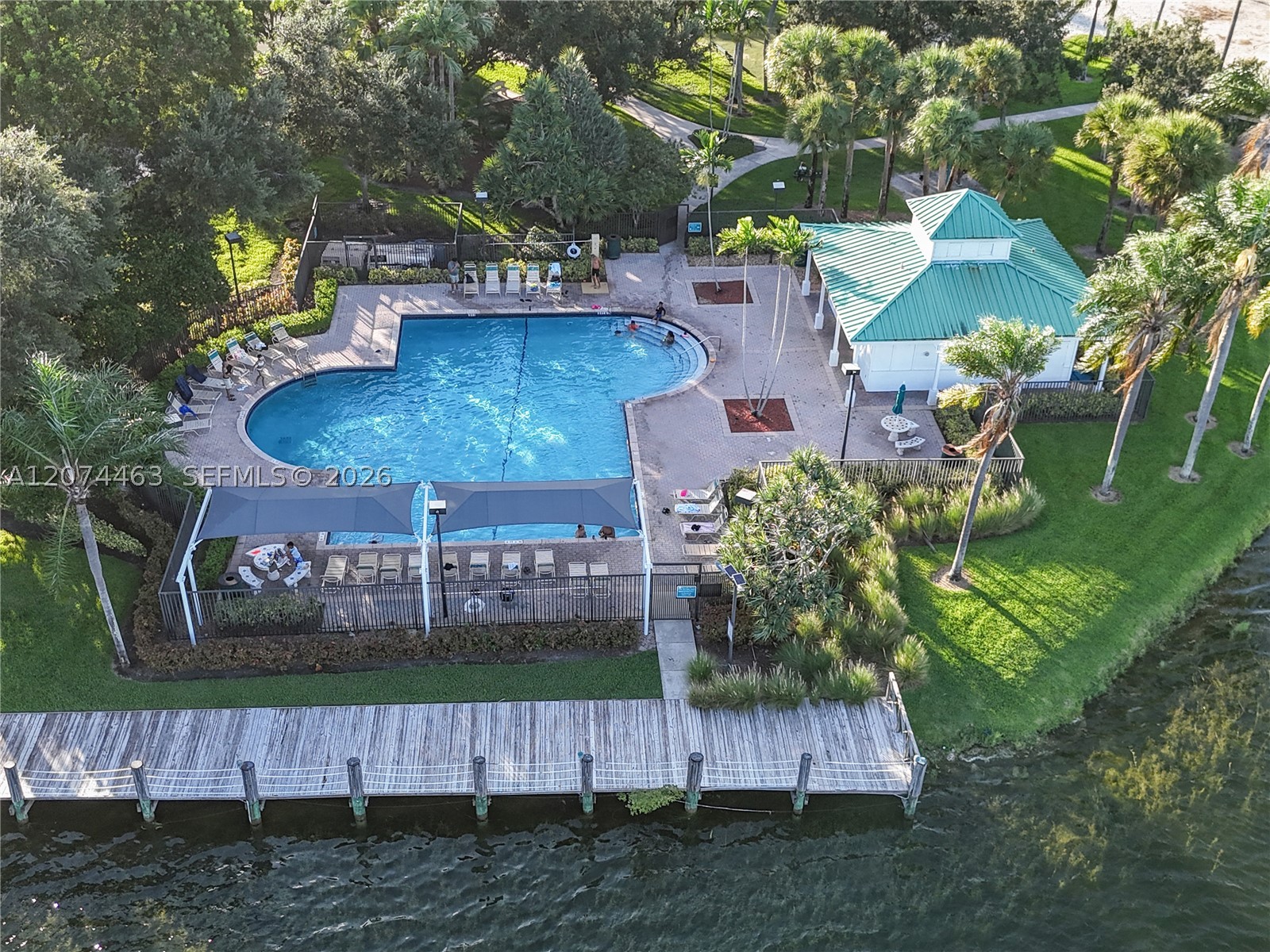 1108 NW 180th Ave, Pembroke Pines FL 33029