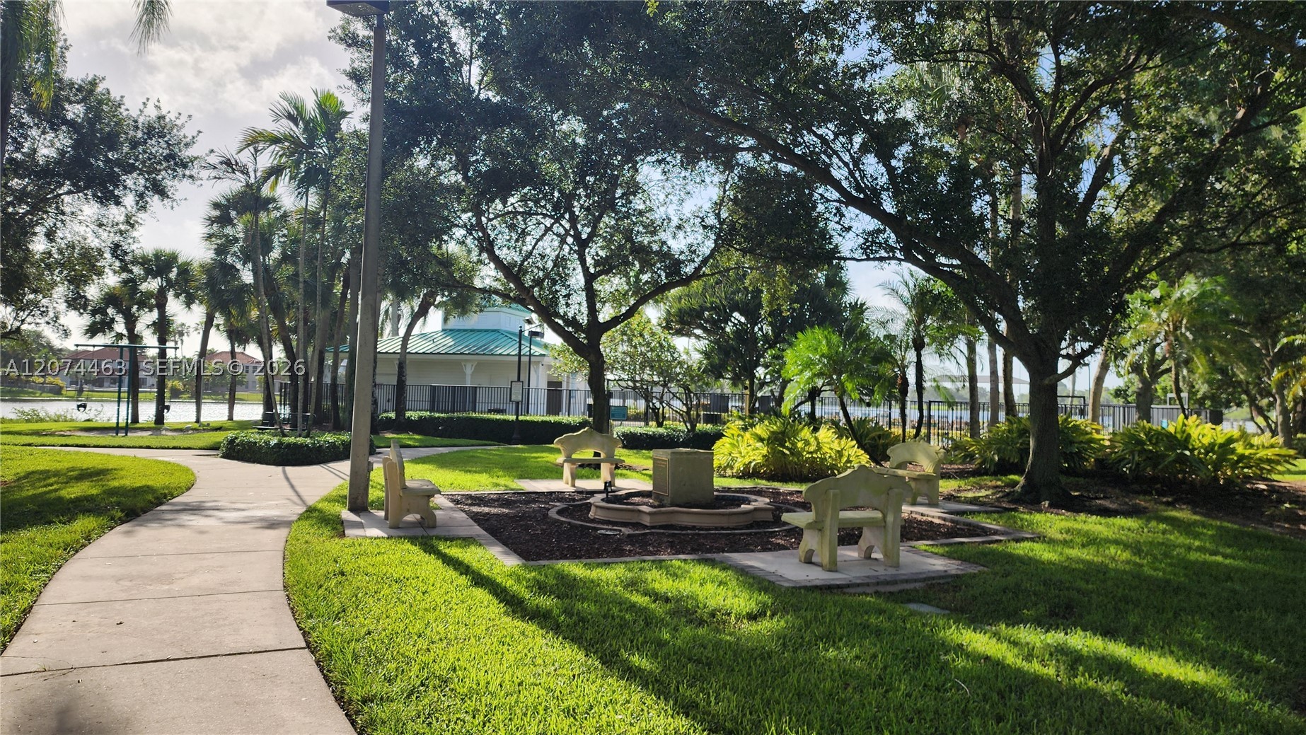 1108 NW 180th Ave, Pembroke Pines FL 33029