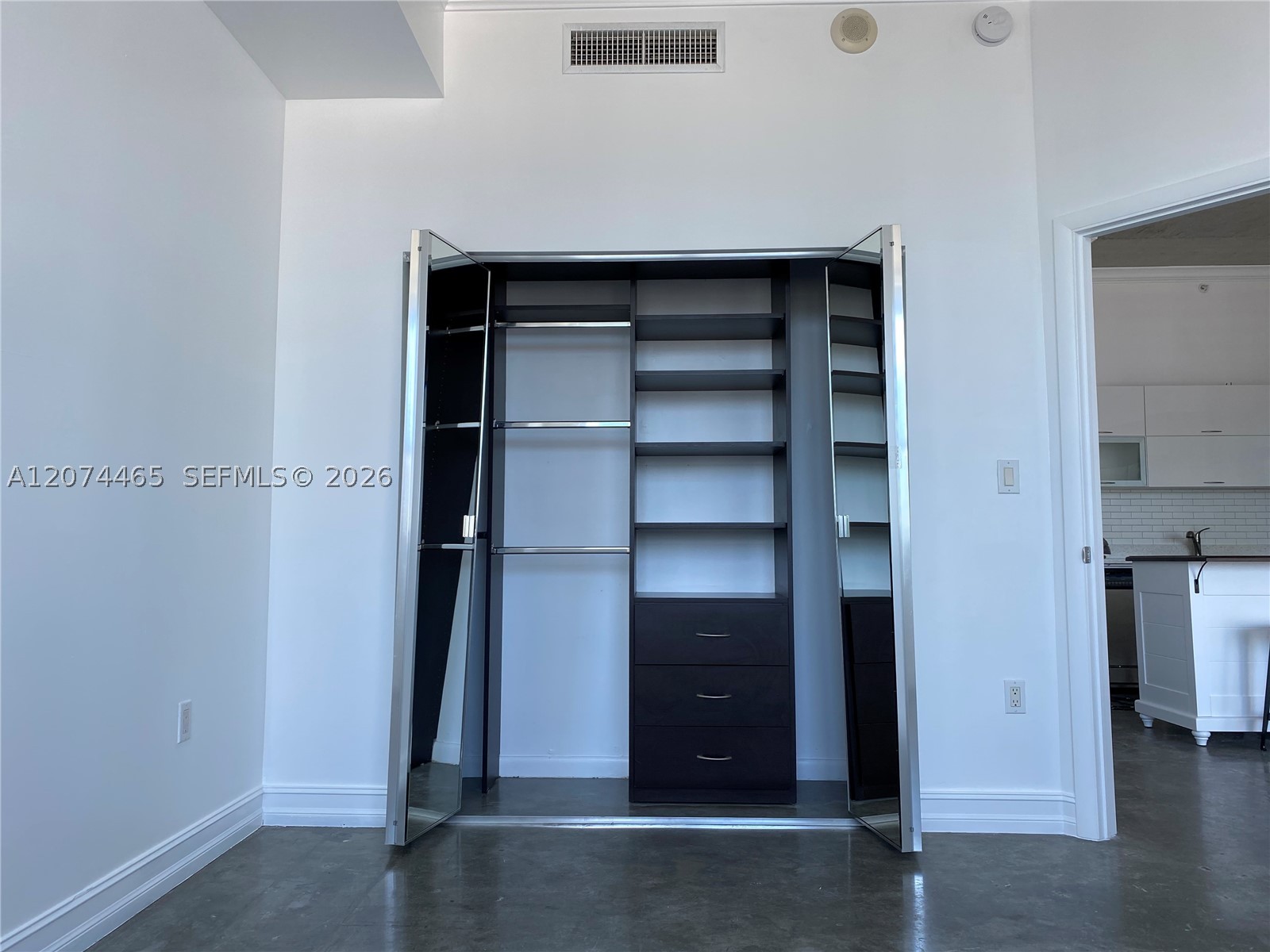 133 NE 2nd Ave #3404, Miami FL 33132