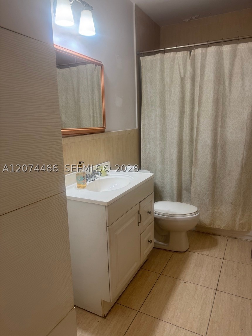 3351 NW 20th St, Miami FL 33142