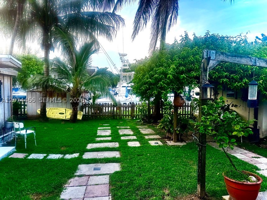 3351 NW 20th St, Miami FL 33142
