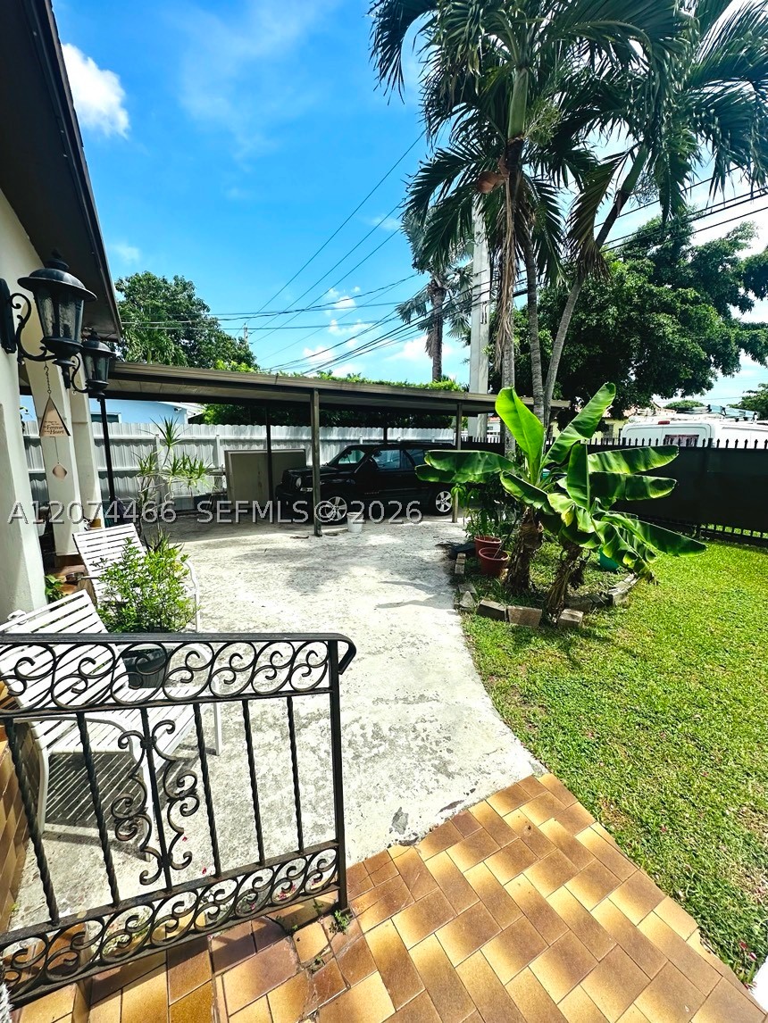 3351 NW 20th St, Miami FL 33142