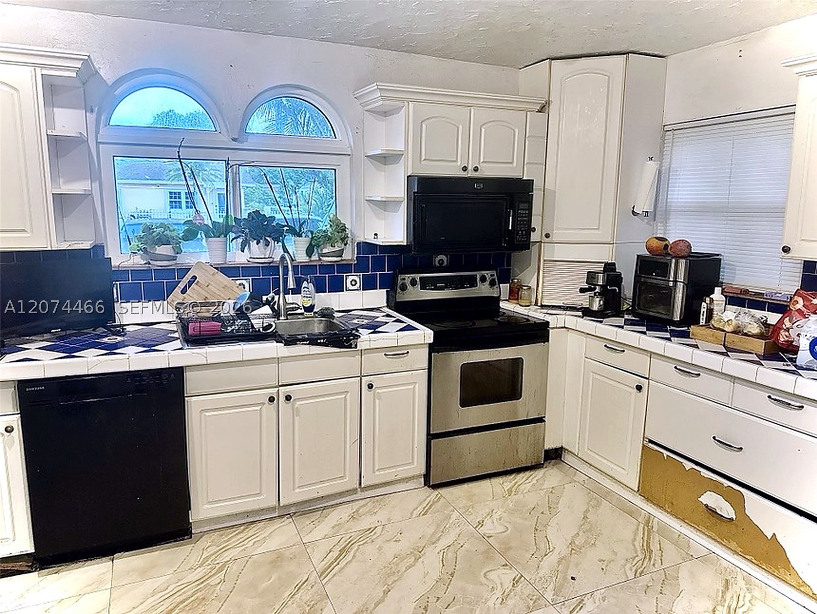 3351 NW 20th St, Miami FL 33142