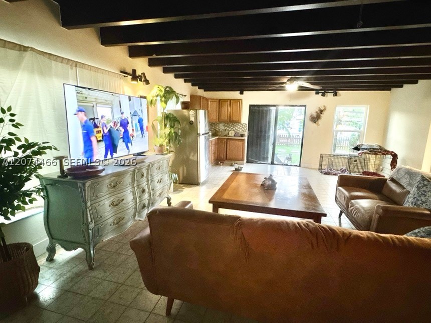 3351 NW 20th St, Miami FL 33142