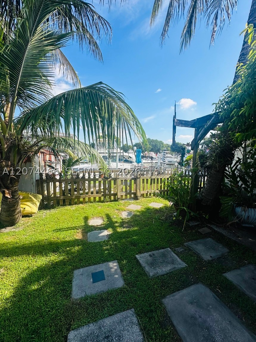 3351 NW 20th St, Miami FL 33142