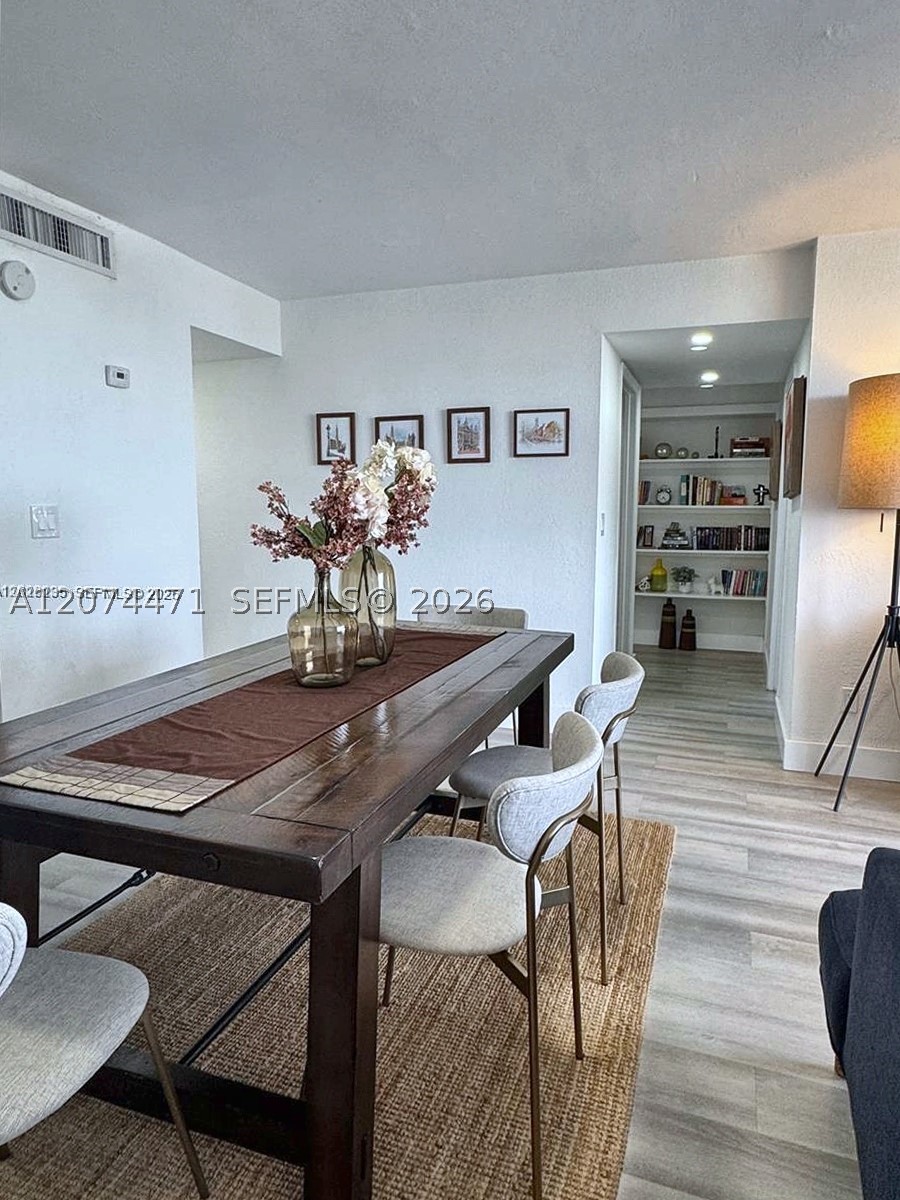 2000 NE 135th St #609, North Miami FL 33181